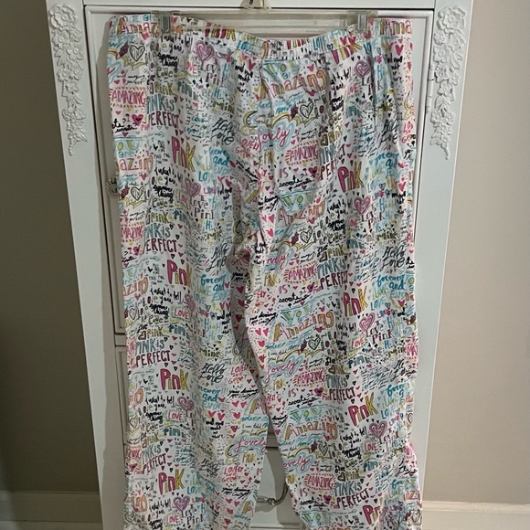 PINK Victoria's Secret Multicolor Graphic Lounge Pants - Picture 10 of 10